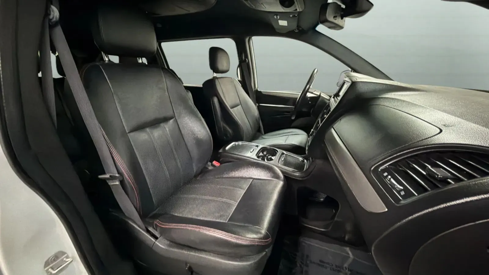 Dodge Grand Caravan photo 22