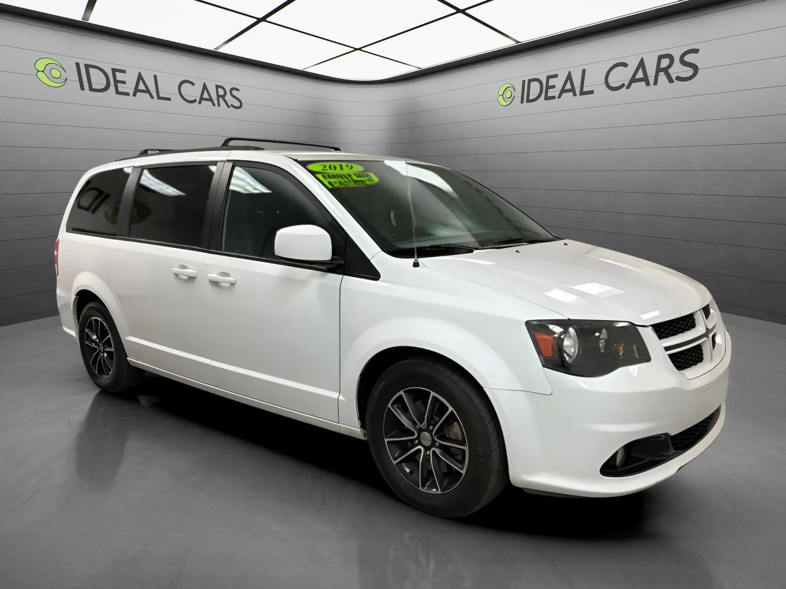 Dodge Grand Caravan photo 3