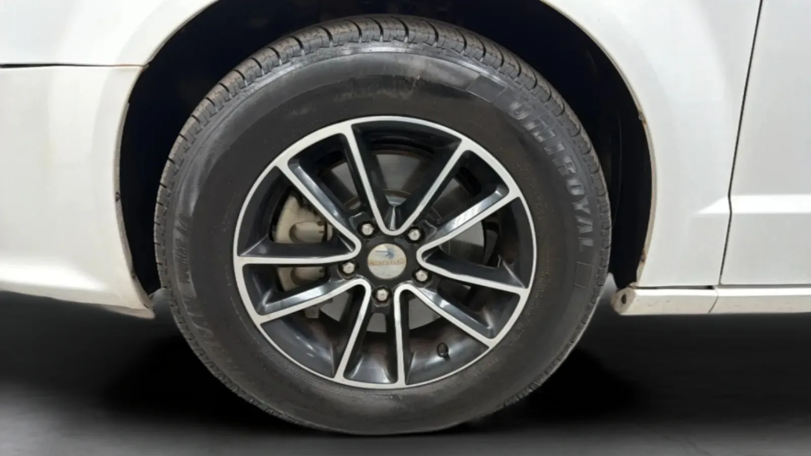 Dodge Grand Caravan photo 30