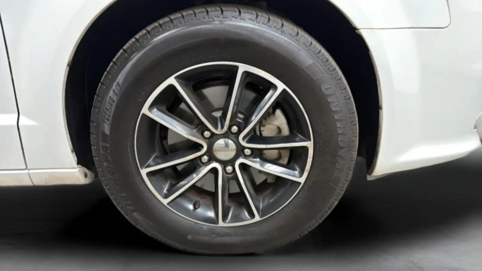 Dodge Grand Caravan photo 27