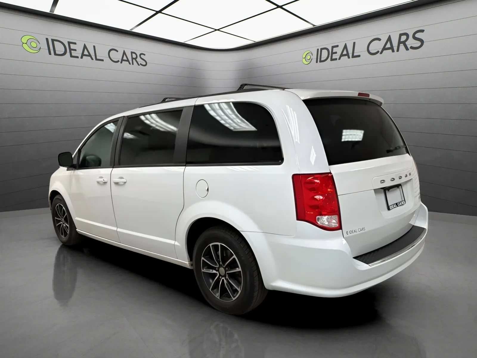 Dodge Grand Caravan photo 7