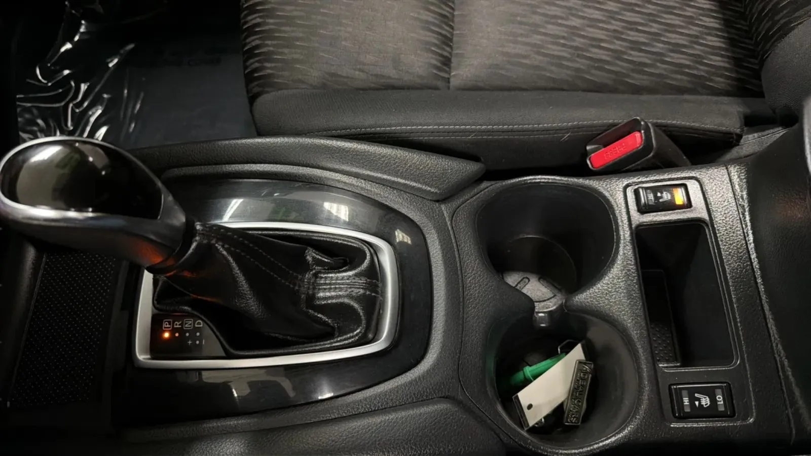 Nissan Rogue photo 12