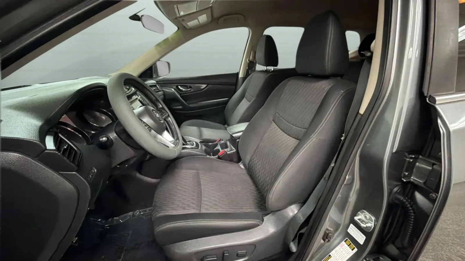 Nissan Rogue photo 19