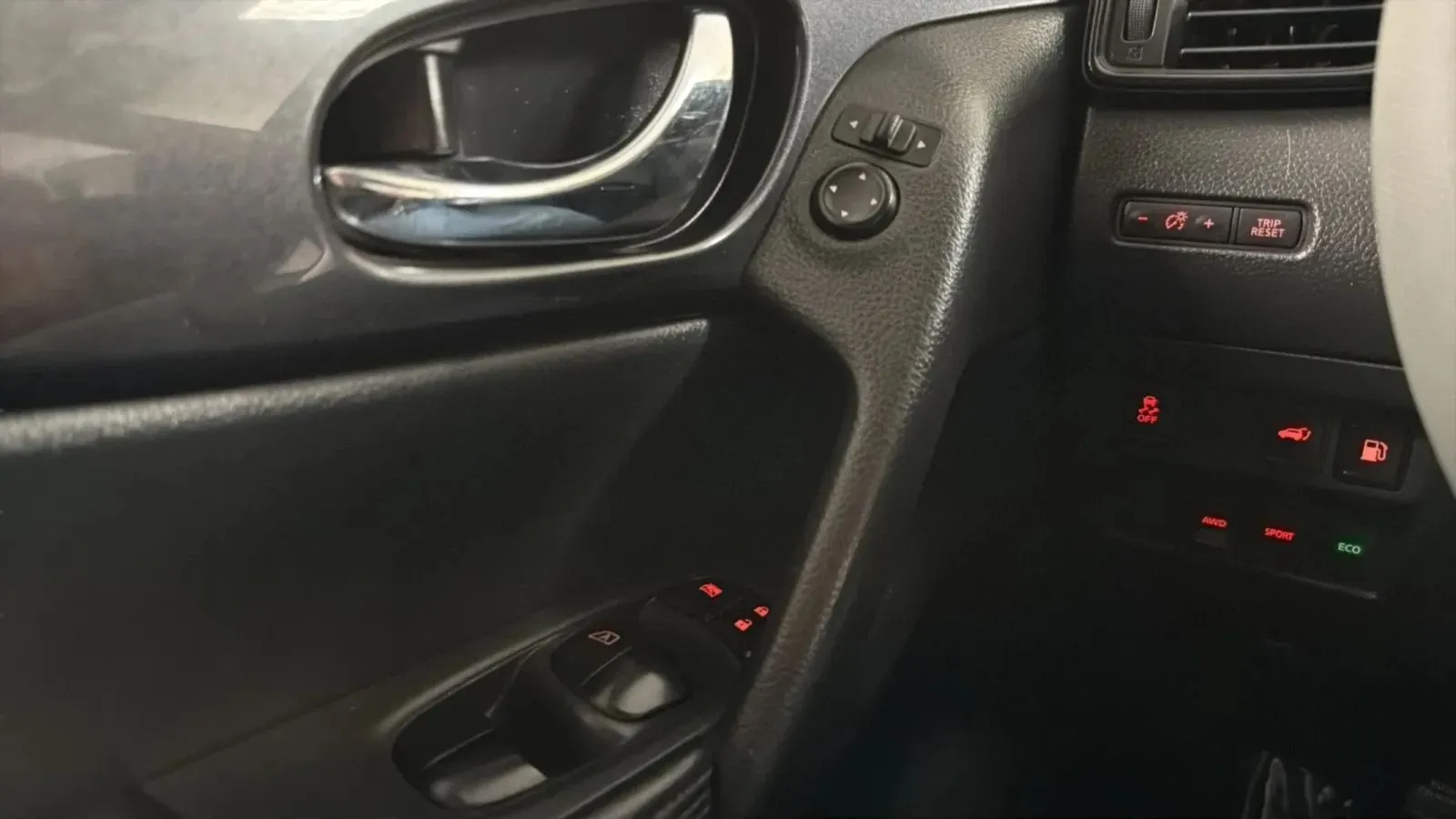 Nissan Rogue photo 15