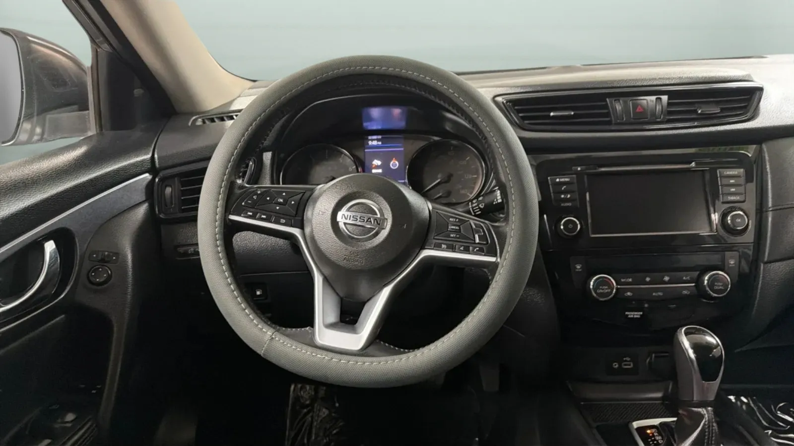 Nissan Rogue photo 10