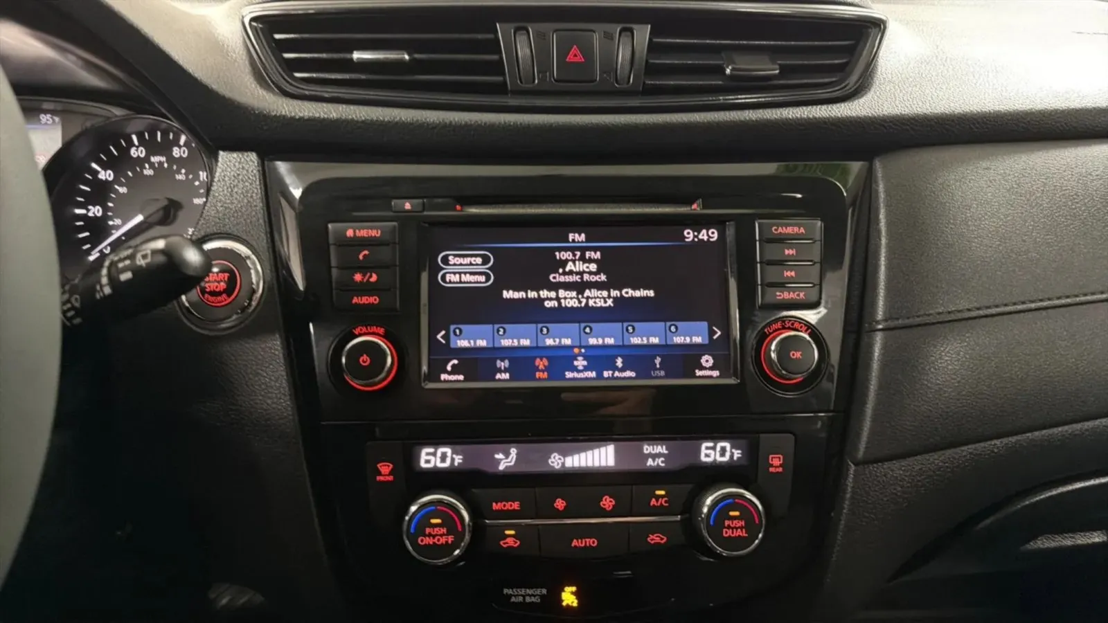 Nissan Rogue photo 14