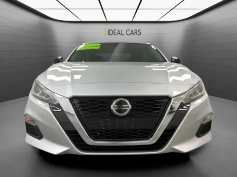 Another view of 2022 Nissan Altima 2.5 SR for sale in Mesa, AZ at Ideal Cars - at Crismon Rd.
