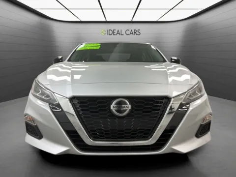 Photos of 2022 Nissan Altima 2.5 SR for sale in Mesa, AZ at Ideal Cars - at Crismon Rd.