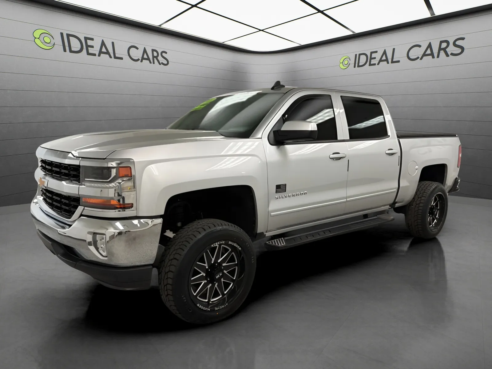 Silver 2018 Chevrolet Silverado 1500 LT for sale in Mesa, AZ