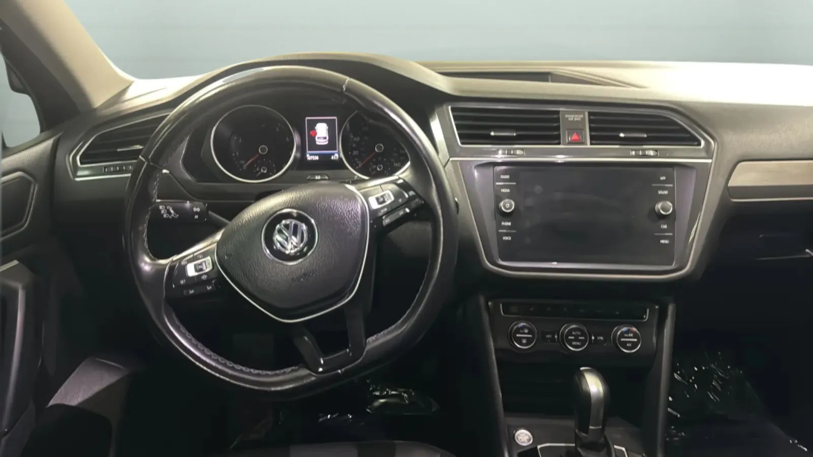 Volkswagen Tiguan photo 11