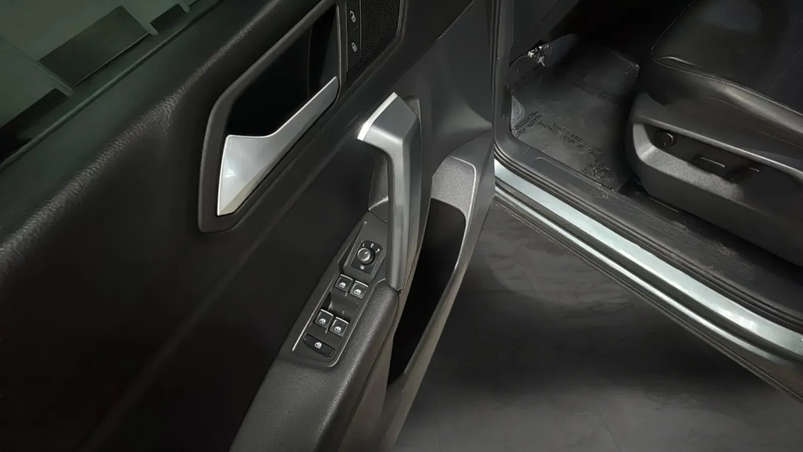 Volkswagen Tiguan photo 9