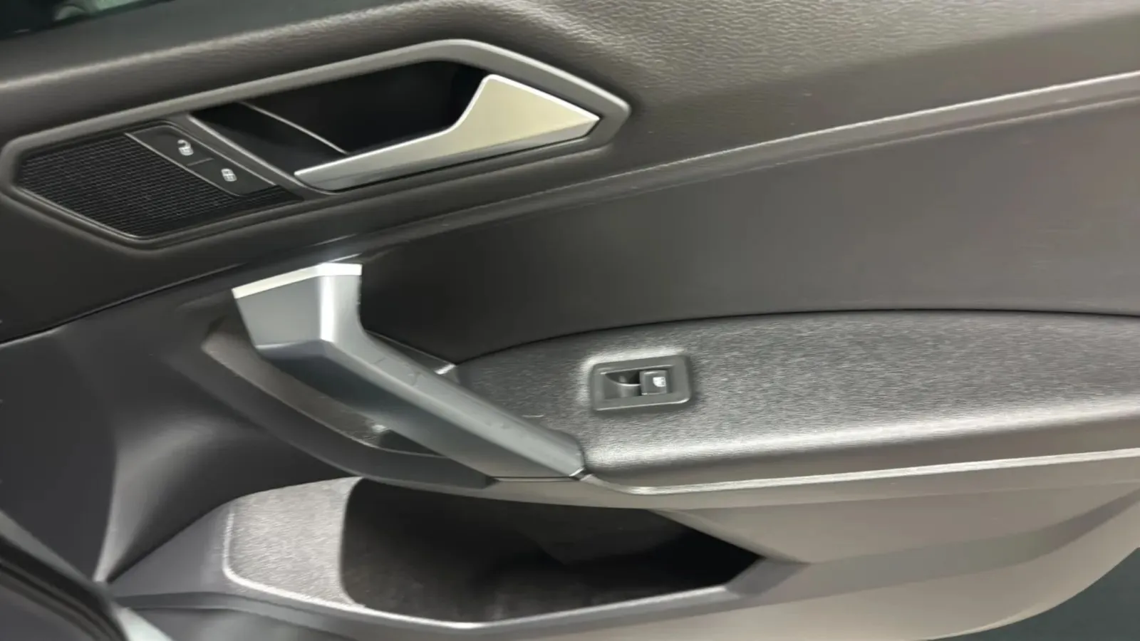 Volkswagen Tiguan photo 18
