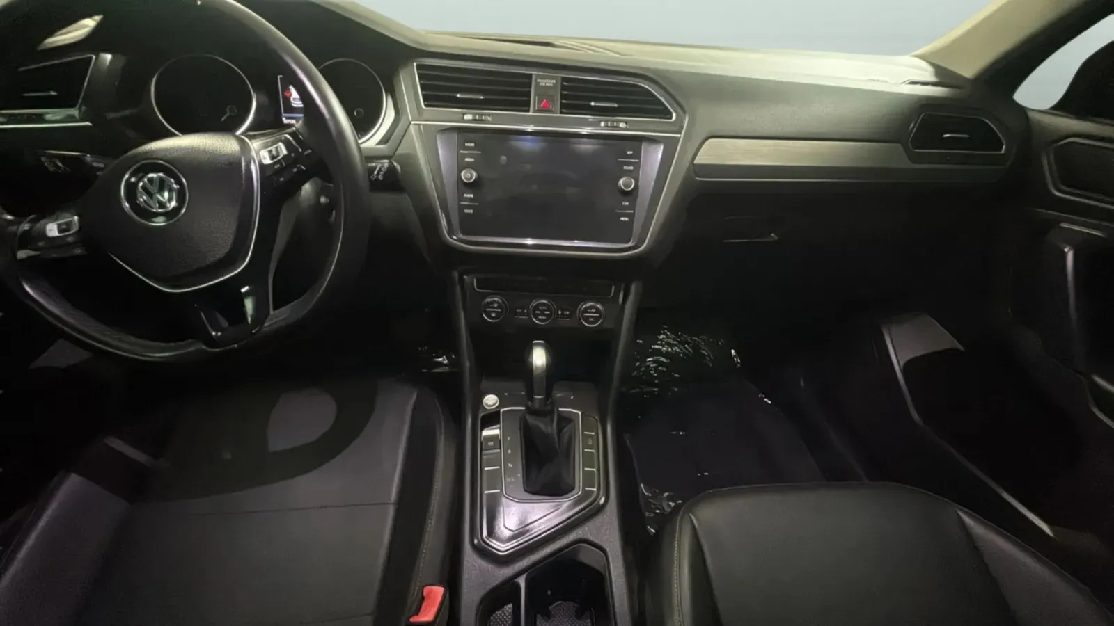 Volkswagen Tiguan photo 17