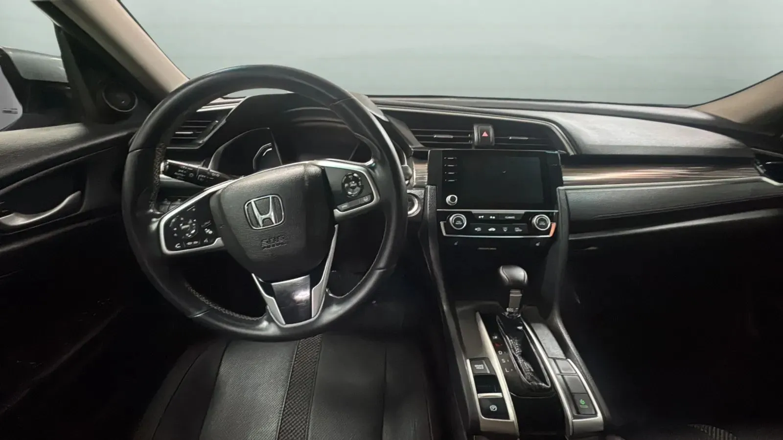 Honda Civic photo 17