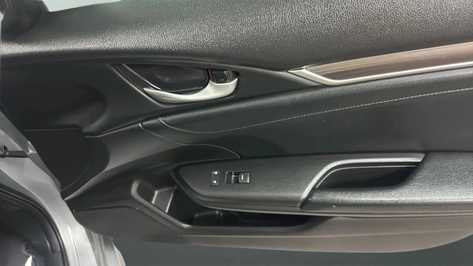 Honda Civic photo 10