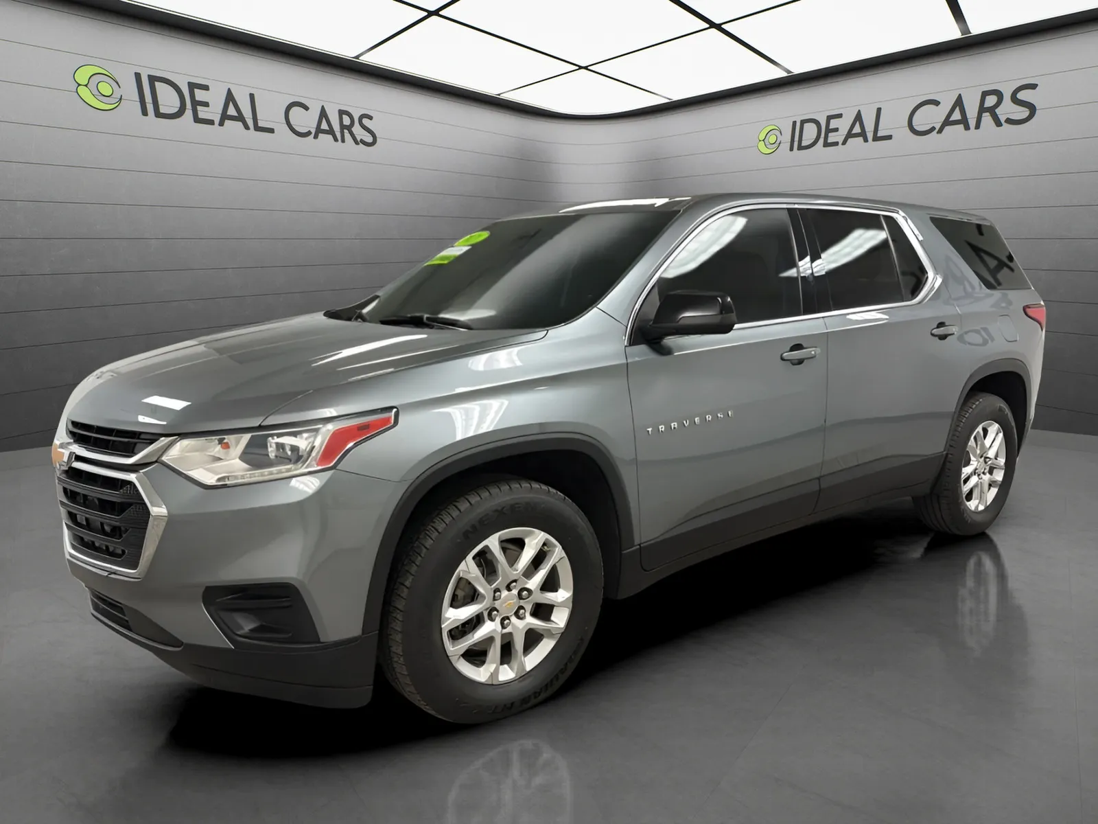 Gray 2021 Chevrolet Traverse LS for sale in Mesa, AZ