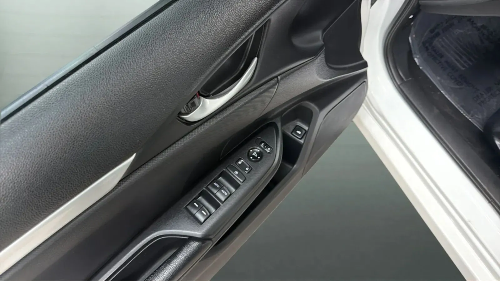 Honda Civic photo 17