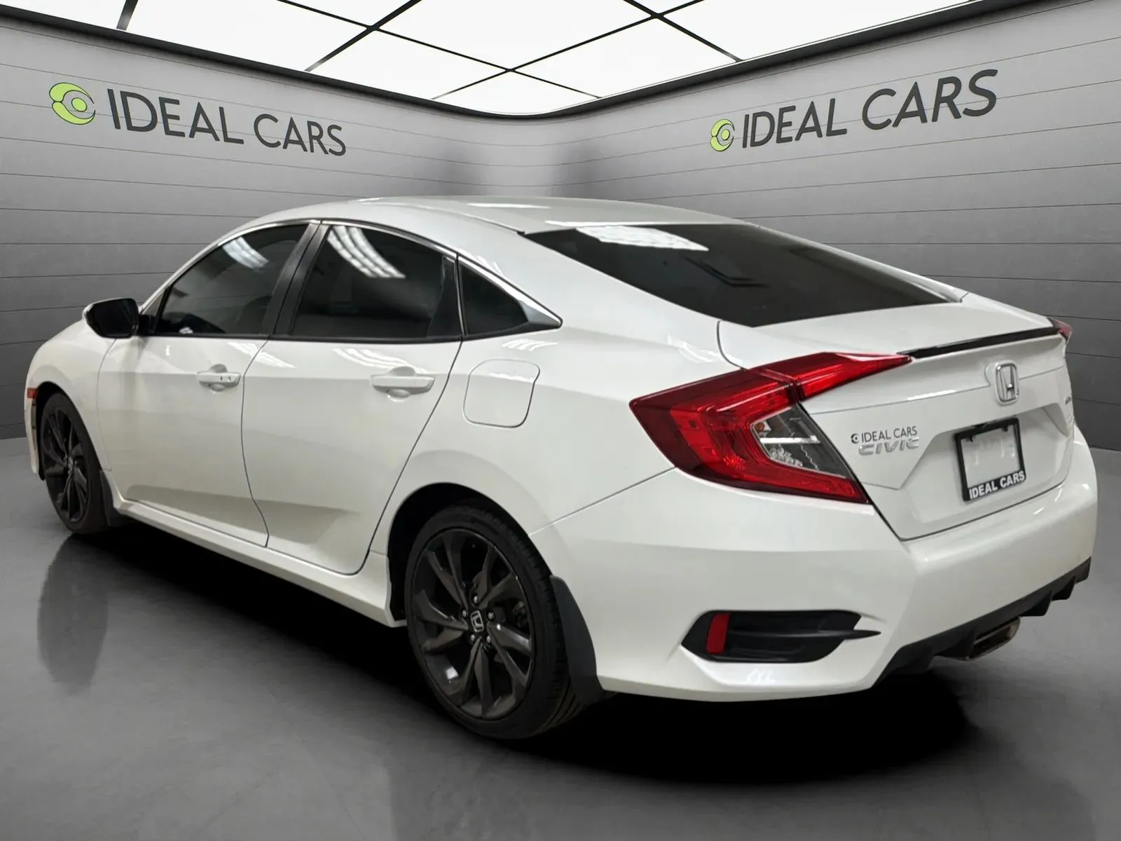 Honda Civic photo 7