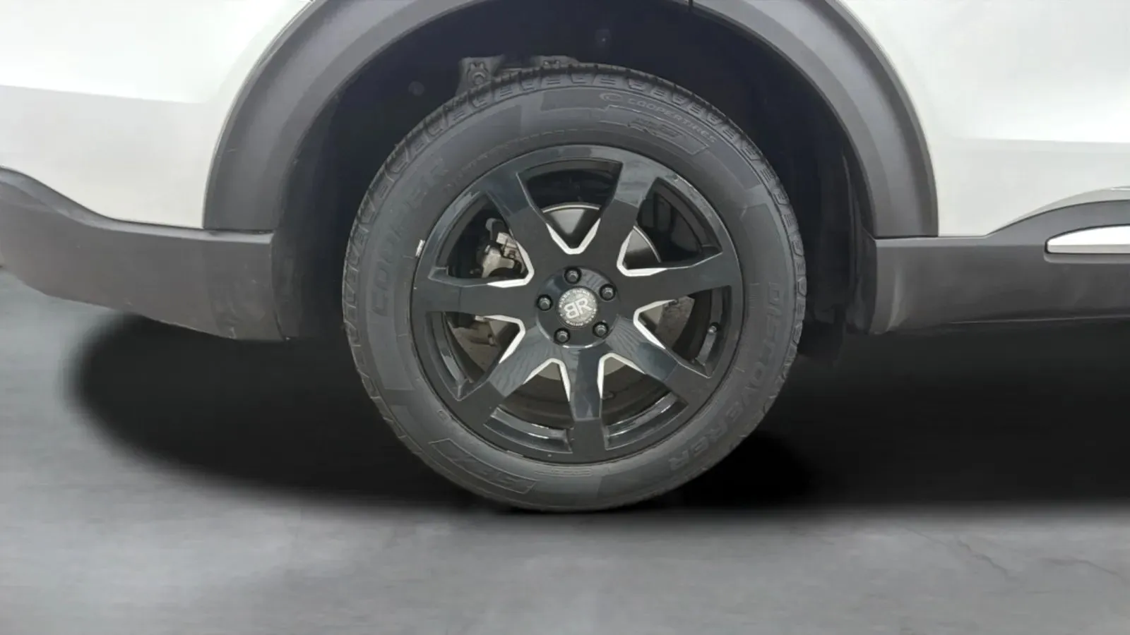 Ford Explorer photo 27