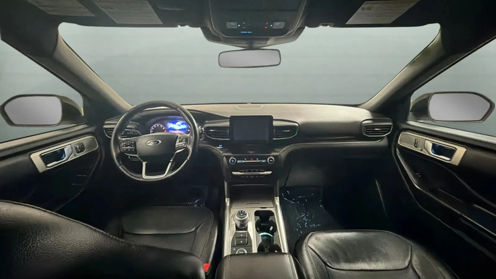 Ford Explorer photo 10