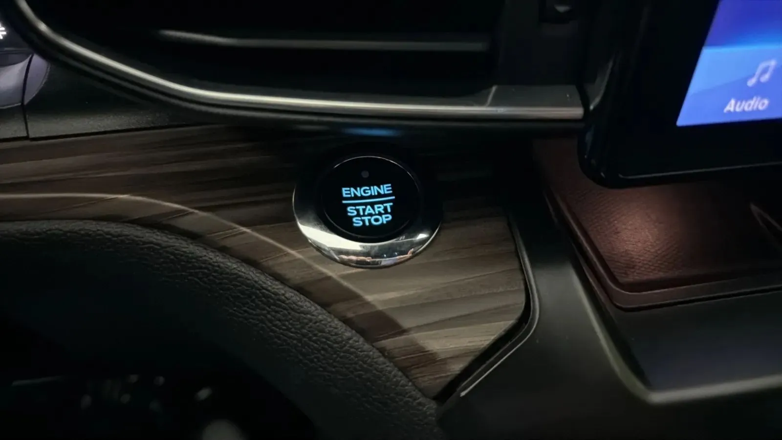 Ford Explorer photo 16