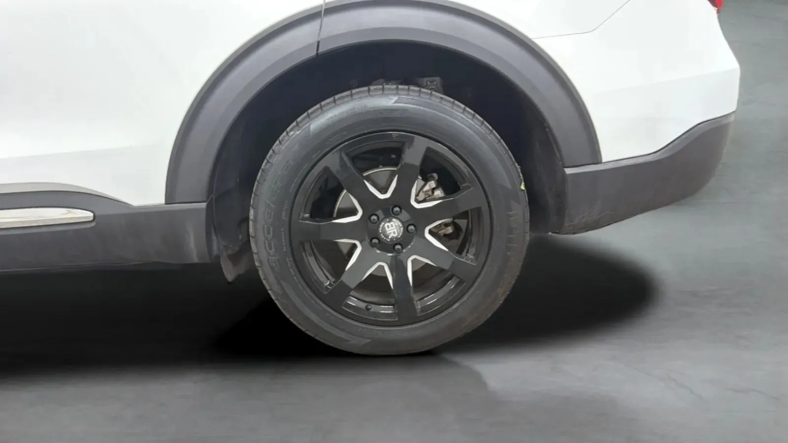 Ford Explorer photo 28
