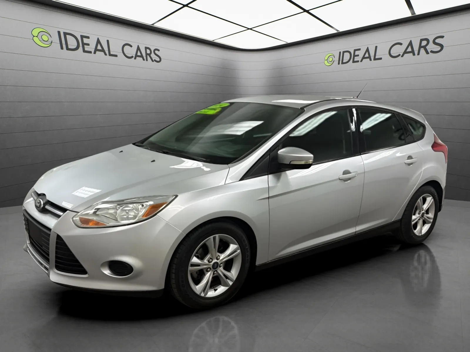 Silver 2014 Ford Focus SE for sale in Mesa, AZ