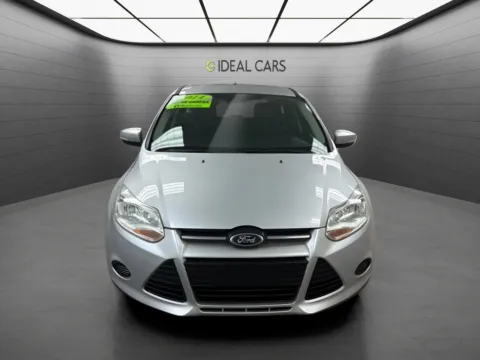 Photos of 2014 Ford Focus SE for sale in Mesa, AZ at Ideal Cars - at Crismon Rd.