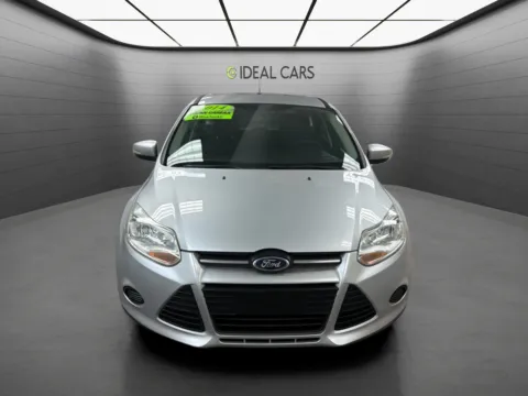 Photos of 2014 Ford Focus SE for sale in Mesa, AZ at Ideal Cars - at Crismon Rd.