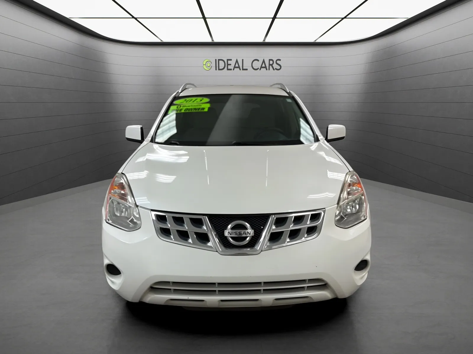 Nissan Rogue photo 2