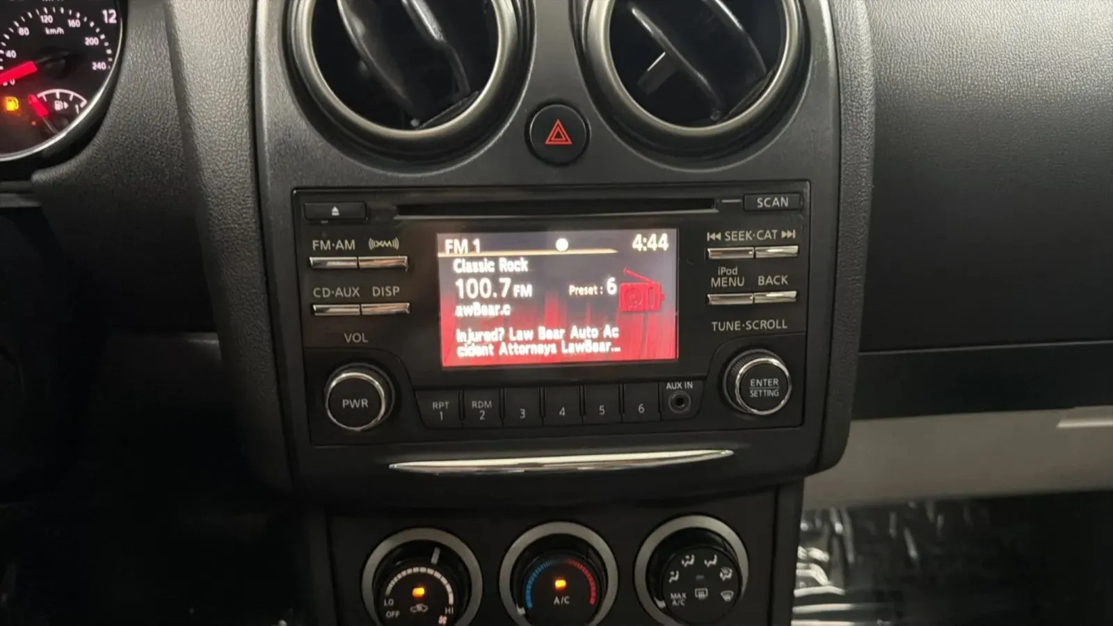 Nissan Rogue photo 13