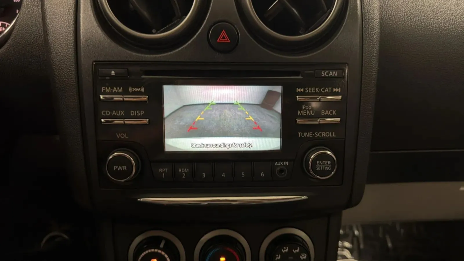 Nissan Rogue photo 14