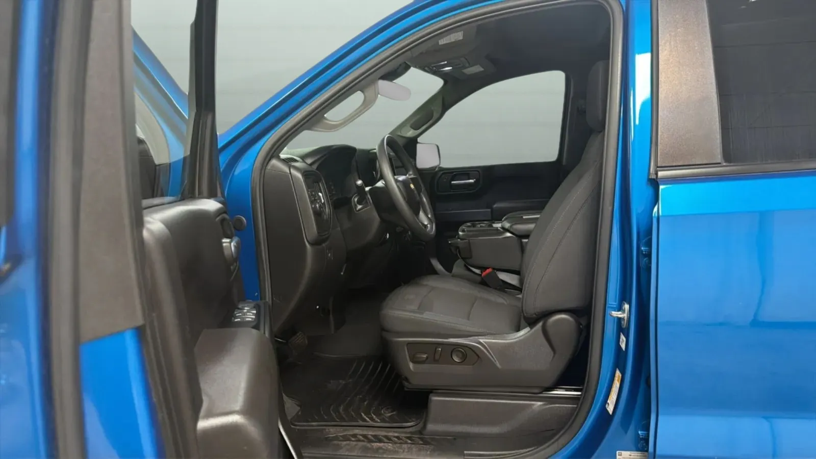 Chevrolet Silverado photo 20
