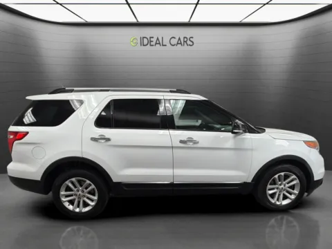 More photos of 2015 Ford Explorer XLT at Ideal Cars - at Crismon Rd., AZ