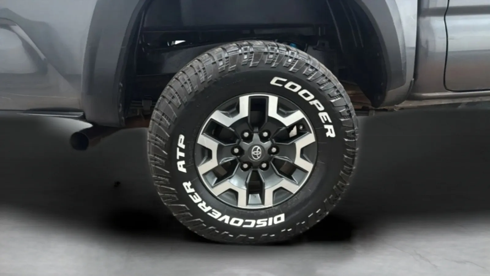Toyota Tacoma photo 27