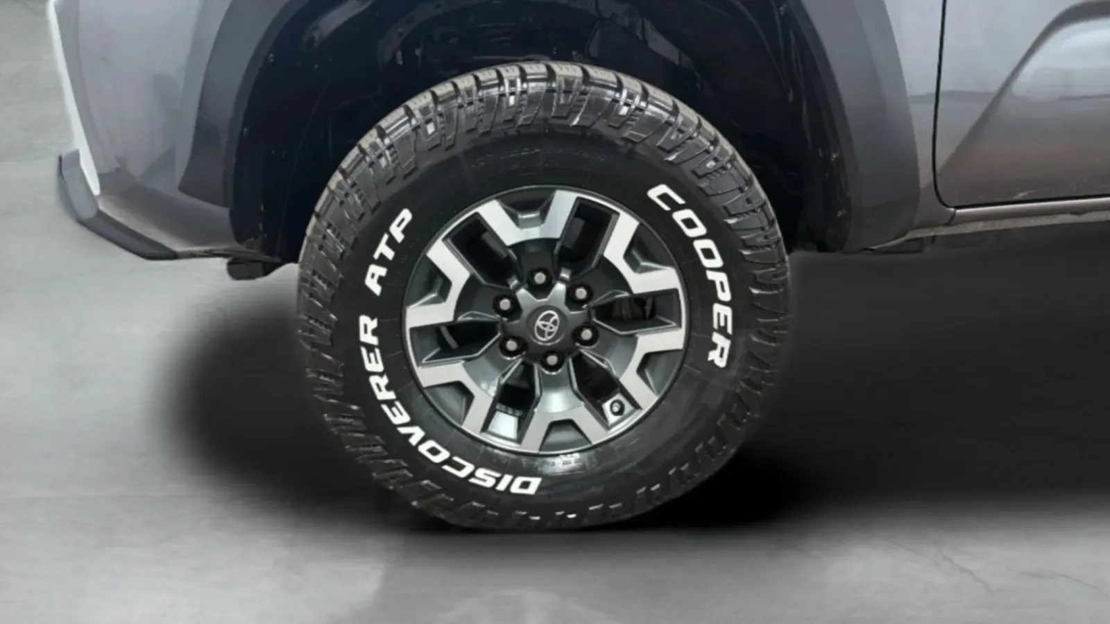 Toyota Tacoma photo 29