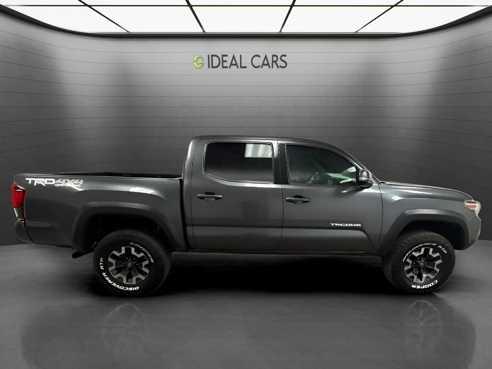 Toyota Tacoma photo 4