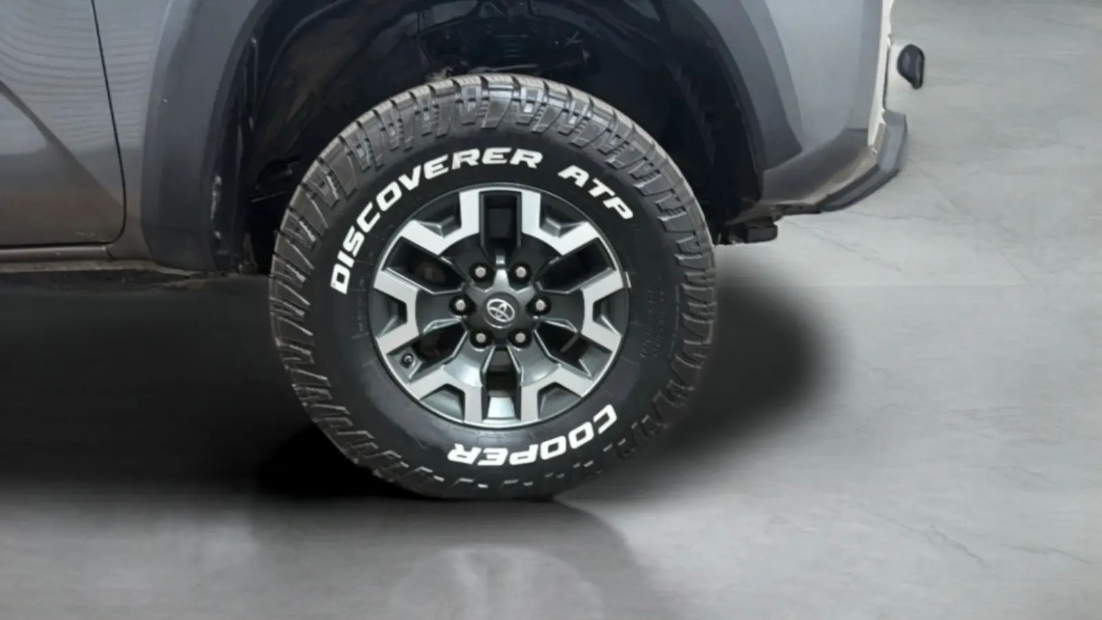 Toyota Tacoma photo 26