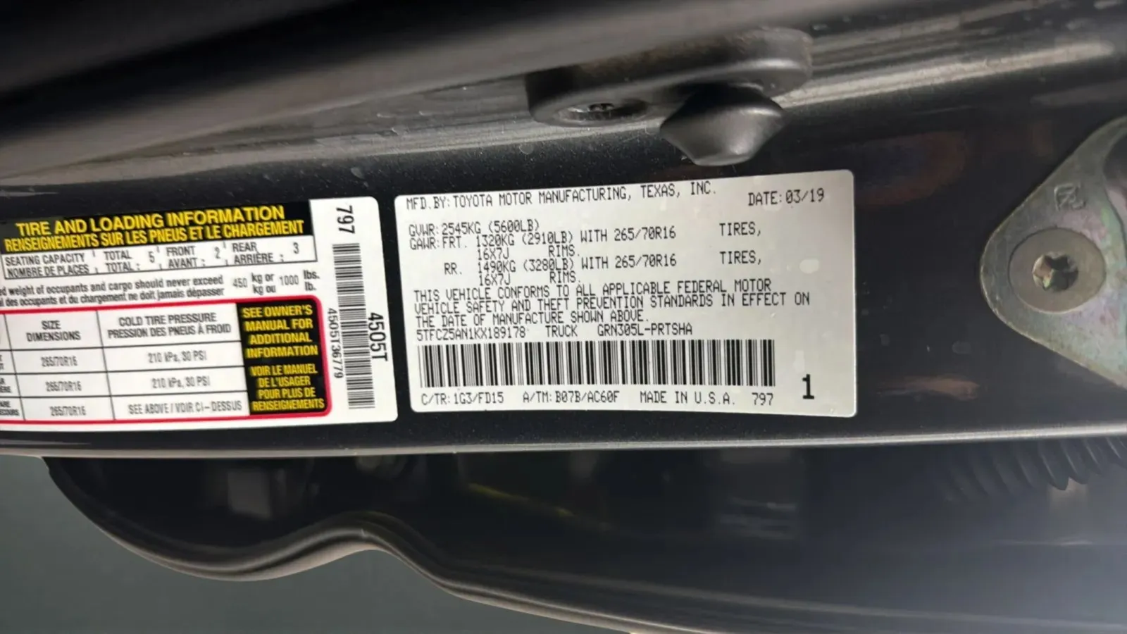 Toyota Tacoma photo 25