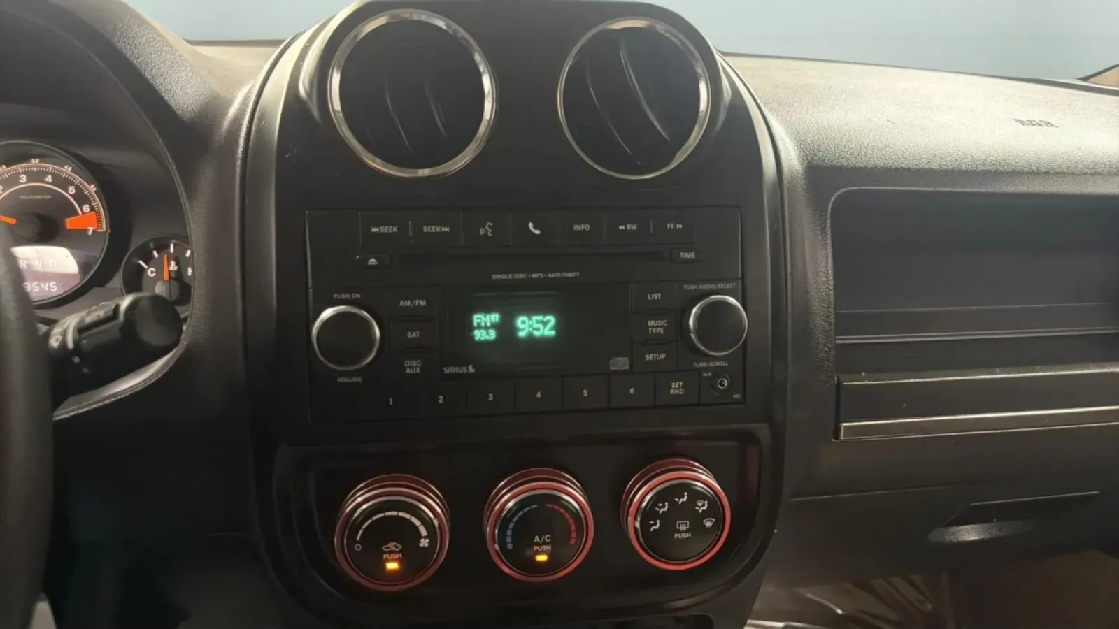 Jeep Patriot photo 13