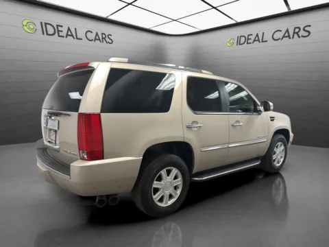 More photos of 2008 Cadillac Escalade at Ideal Cars - at Crismon Rd., AZ
