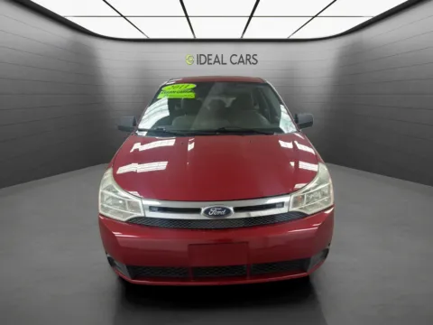 Photos of 2011 Ford Focus SE for sale in Mesa, AZ at Ideal Cars - at Crismon Rd.