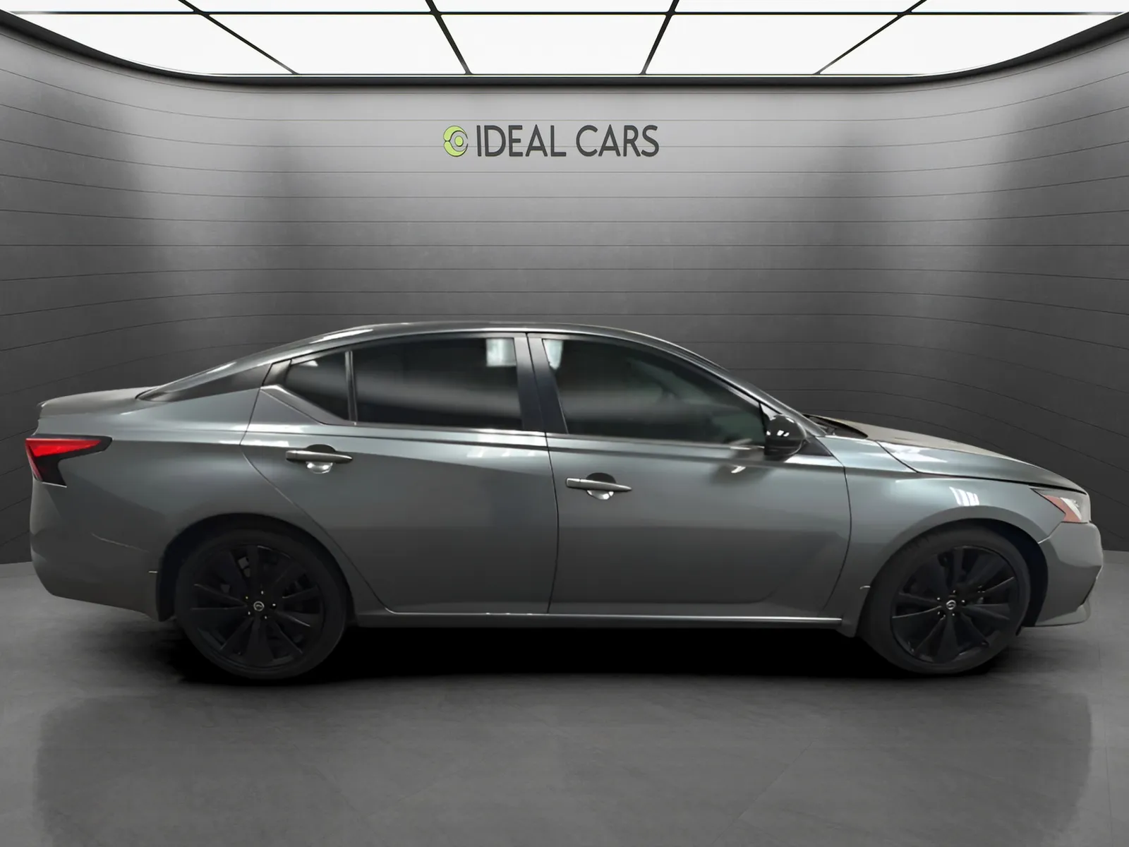 Nissan Altima photo 4