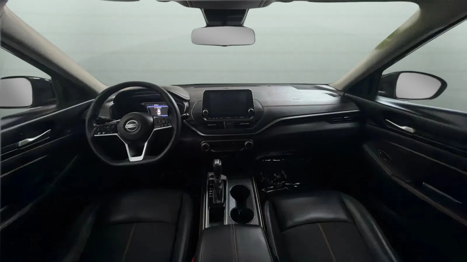 Nissan Altima photo 9