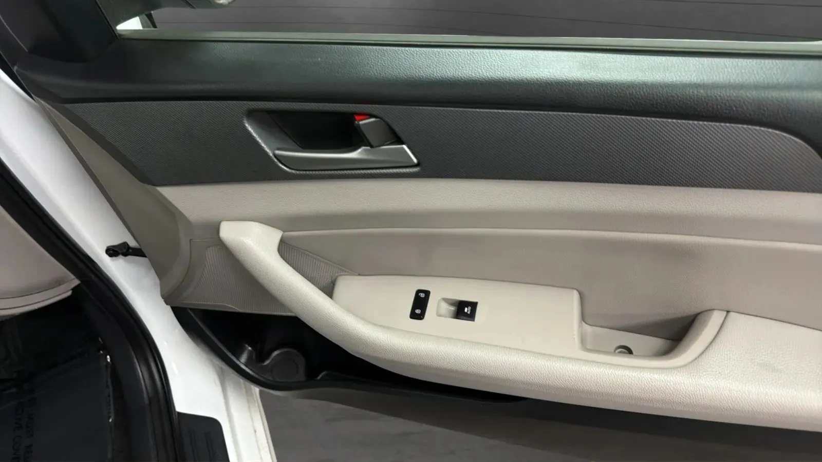 Hyundai Sonata photo 19