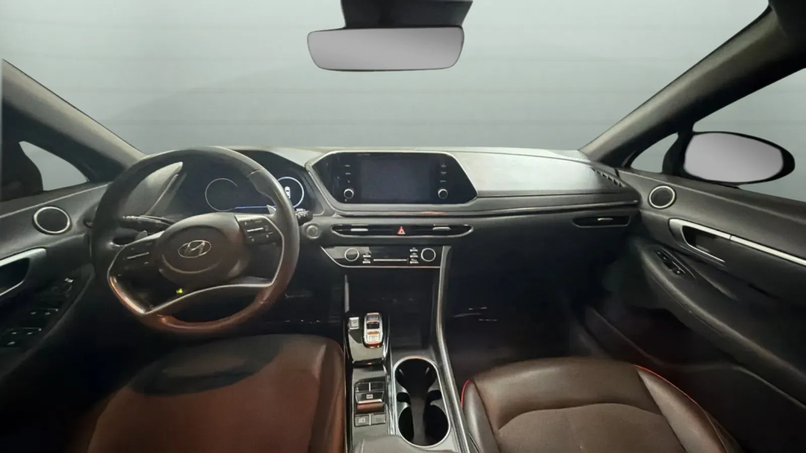 Hyundai Sonata photo 9