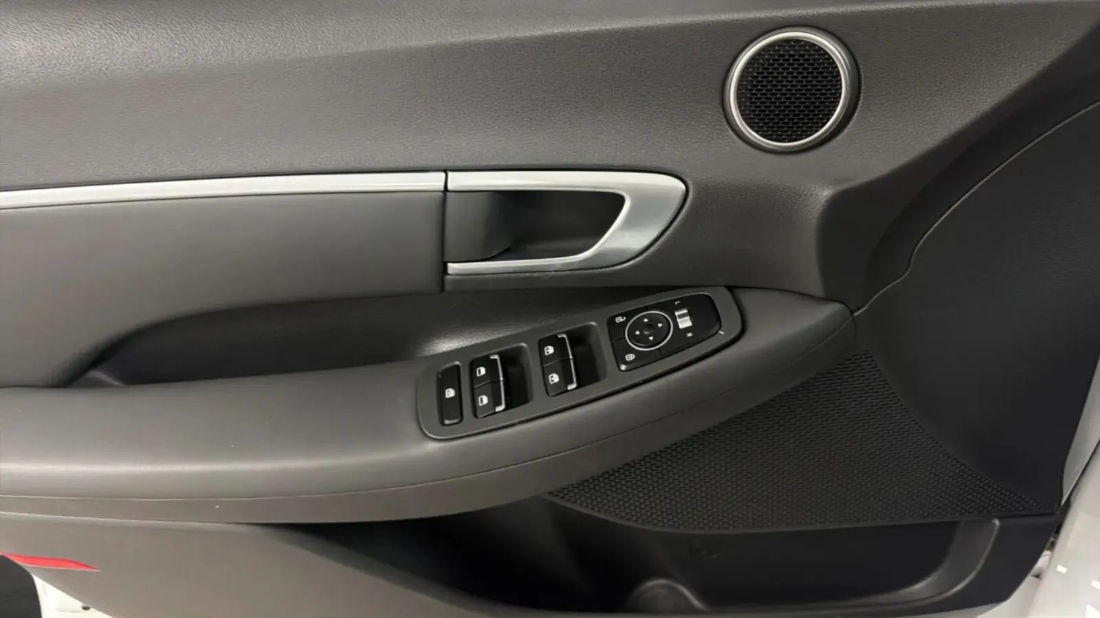 Hyundai Sonata photo 17