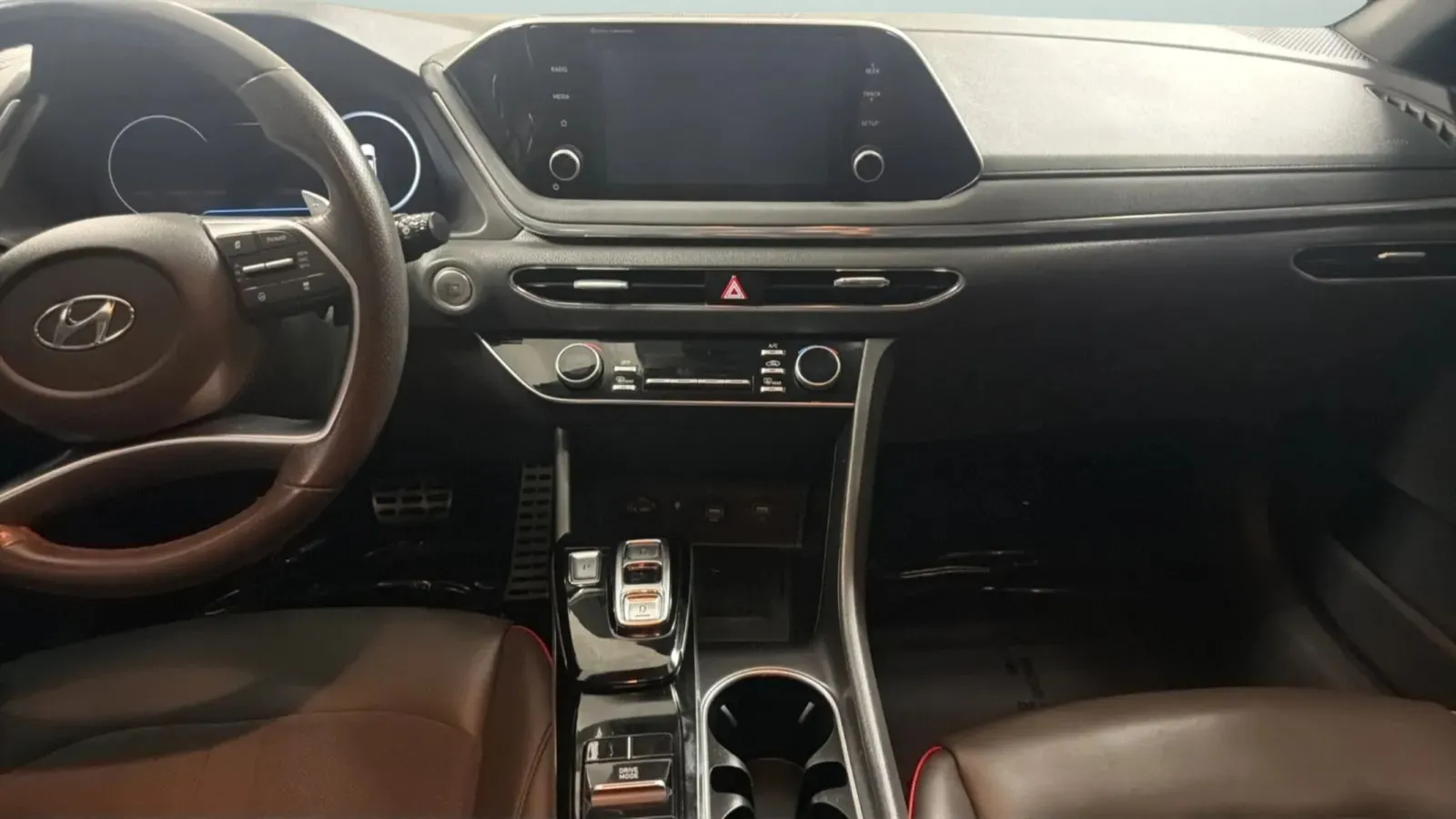 Hyundai Sonata photo 16