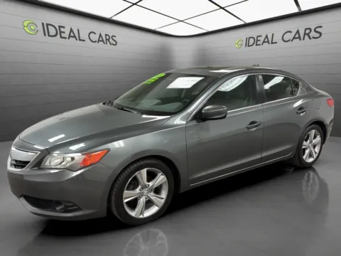 Gray 2013 Acura ILX 2.0L w/Premium for sale in Mesa, AZ