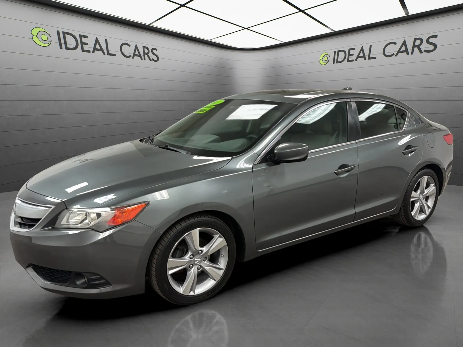 Gray 2013 Acura ILX 2.0L w/Premium for sale in Mesa, AZ
